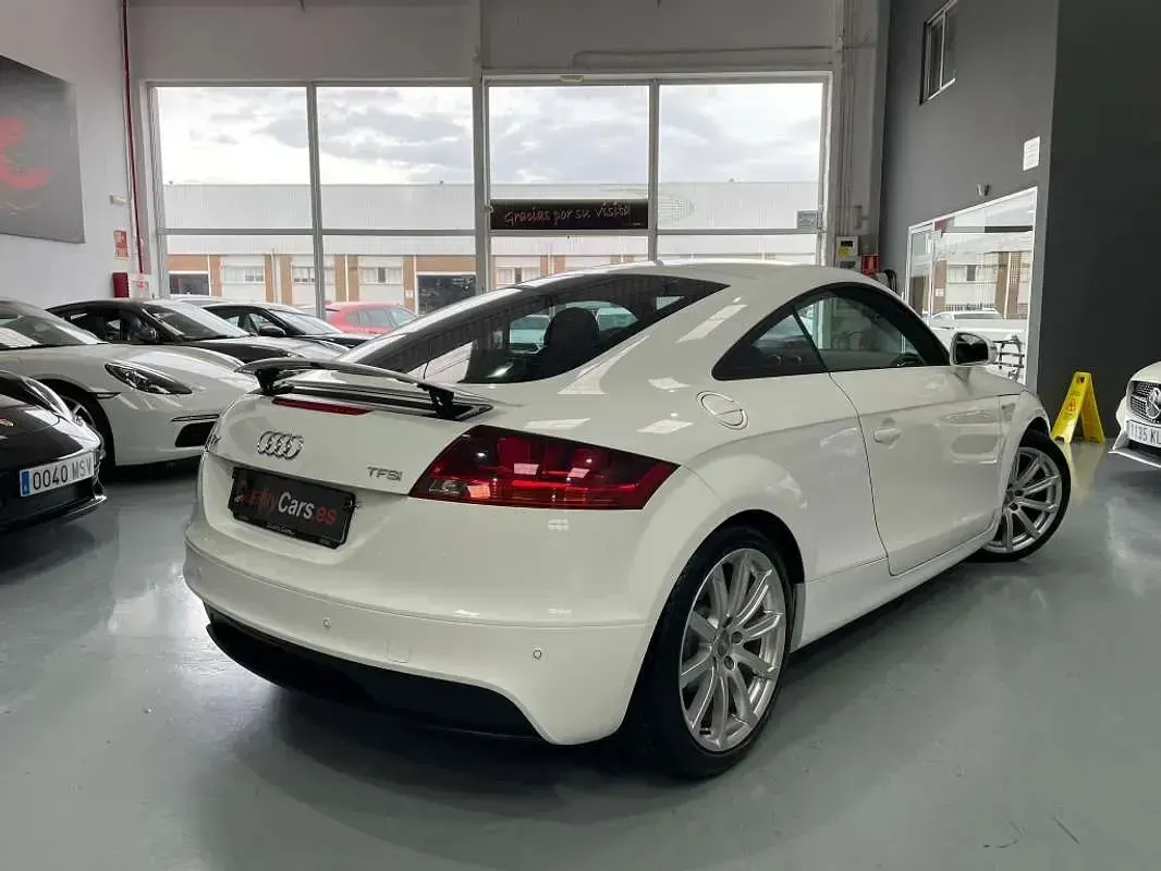 Käytetty Audi TT S-Line 160 HP (117 kW) 2013 Valkoinen Coupe - kaksiovinen