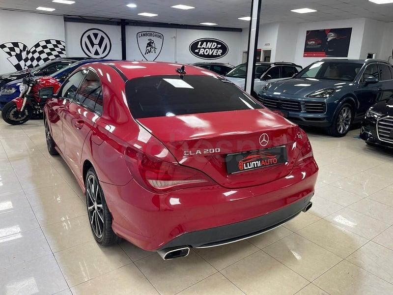 Usado Mercedes CLA200 136 CV (100 kW) 2015 Rojo Berlina