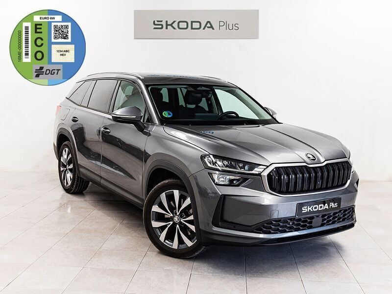 Gris Usado 2024 Skoda Kodiaq Selection SUV | 35.990 € (Un poco caro) - Imagen 1/4