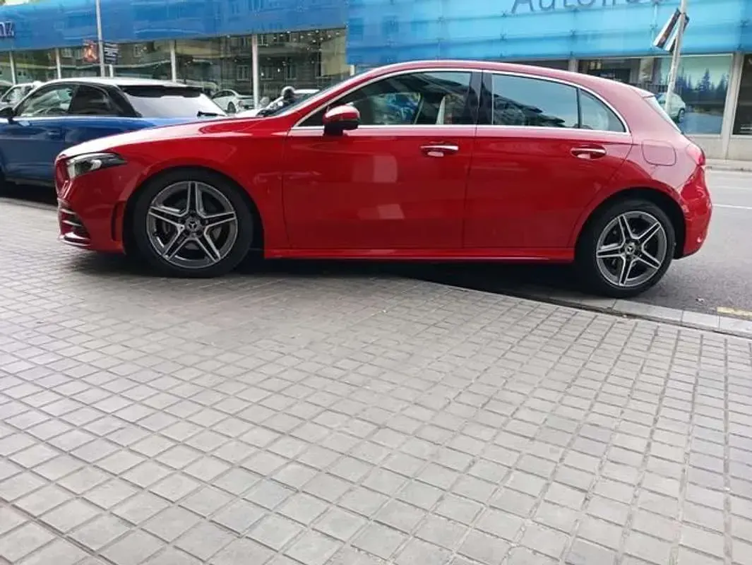 Usado Mercedes A200 AMG 150 CV (110 kW) 2019 Rojo Berlina