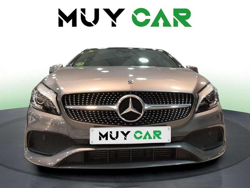 Usado Mercedes A200 136 CV (100 kW) 2018 Gris Utilitario