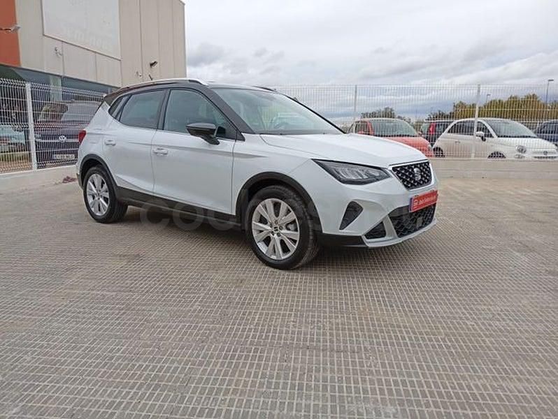 Usado Seat Arona Xperience 115 CV (84 kW) 2025 Blanco SUV