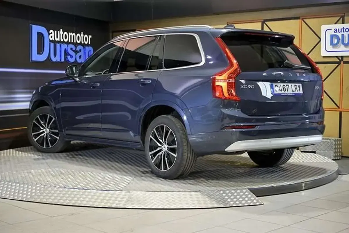 Usado Volvo XC90 Momentum 238 CV (175 kW) 2021 Azul SUV