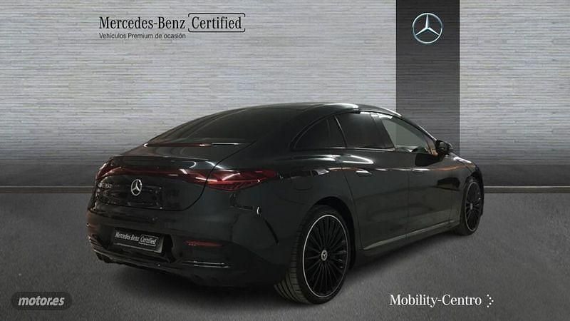 Usado Mercedes EQE350 AMG line 214 kW (292 CV) 2023 Verde olivo mate Berlina