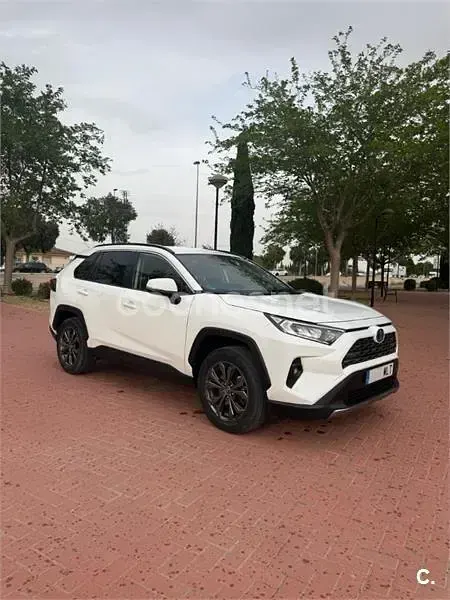Usado Toyota RAV4 Hybrid Advance 218 CV (160 kW) 2023 Blanco SUV