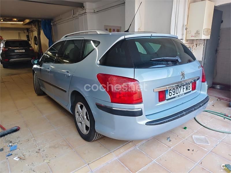 Usado Peugeot 407 136 CV (100 kW) 2007 Blanco Familiar