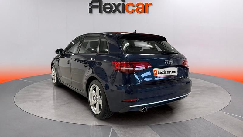 Usado Audi A3 Premium 116 CV (85 kW) 2017 Azul Berlina