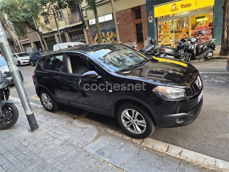 Usado Nissan Qashqai Acenta 140 CV (102 kW) 2012 Negro SUV