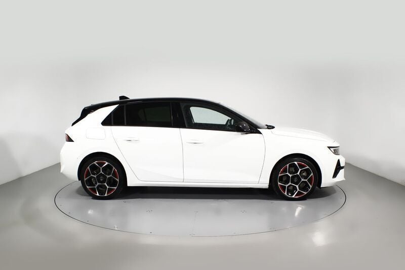 Usado Opel Astra S 181 CV (133 kW) 2023 Blanco Berlina