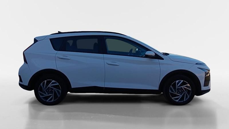 Usado Hyundai Bayon 100 CV (73 kW) 2025 Blanco SUV