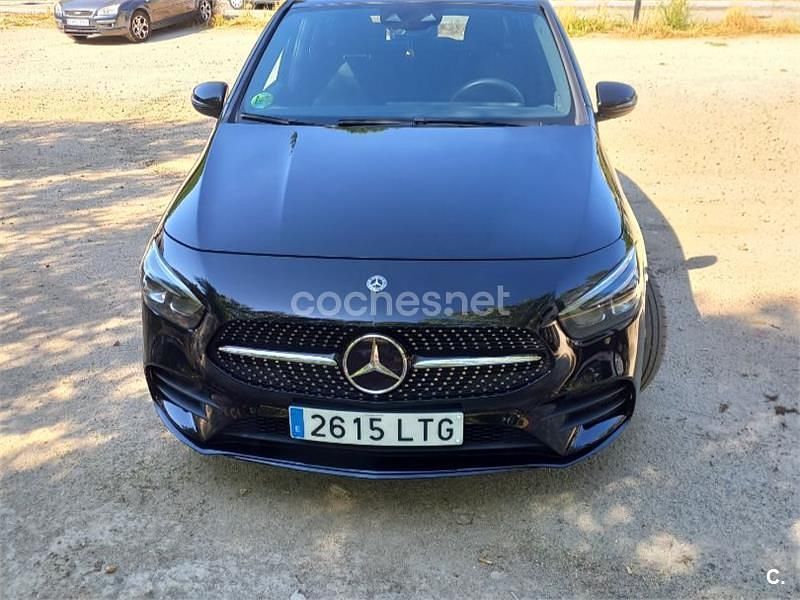 Usado Mercedes B200 150 CV (110 kW) 2022 Negro Monovolumen