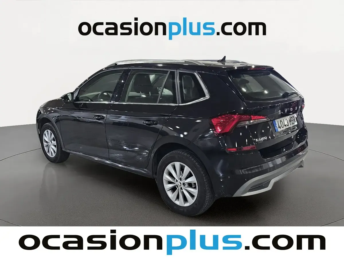 Usado Skoda Kamiq Ambition 110 HP (80 kW) 2022 Preto SUV