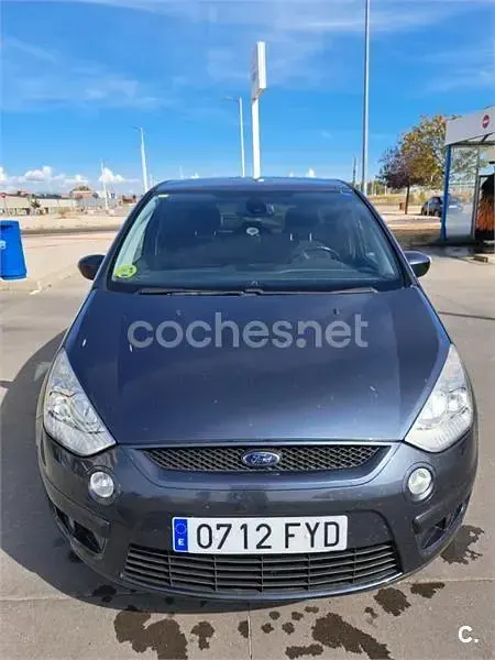Usado Ford S-MAX Trend 140 CV (102 kW) 2008 Negro Monovolumen