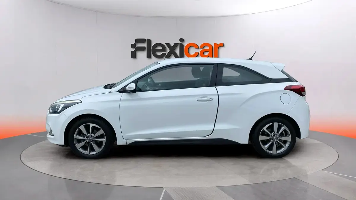 Usado Hyundai i20 84 CV (61 kW) 2017 Blanco Utilitario