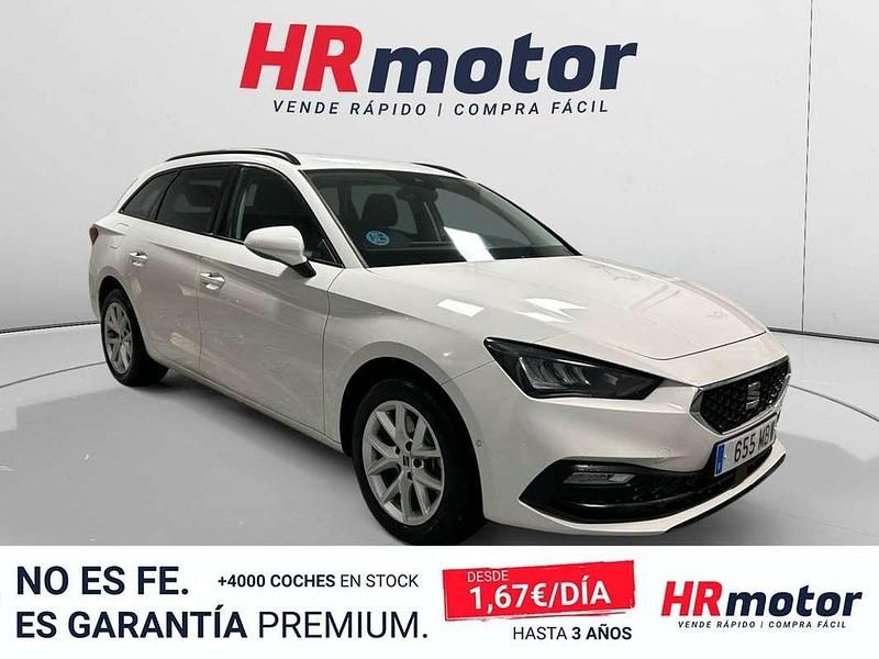 Usado Seat Leon Style 117 CV (86 kW) 2022 Blanco Familiar