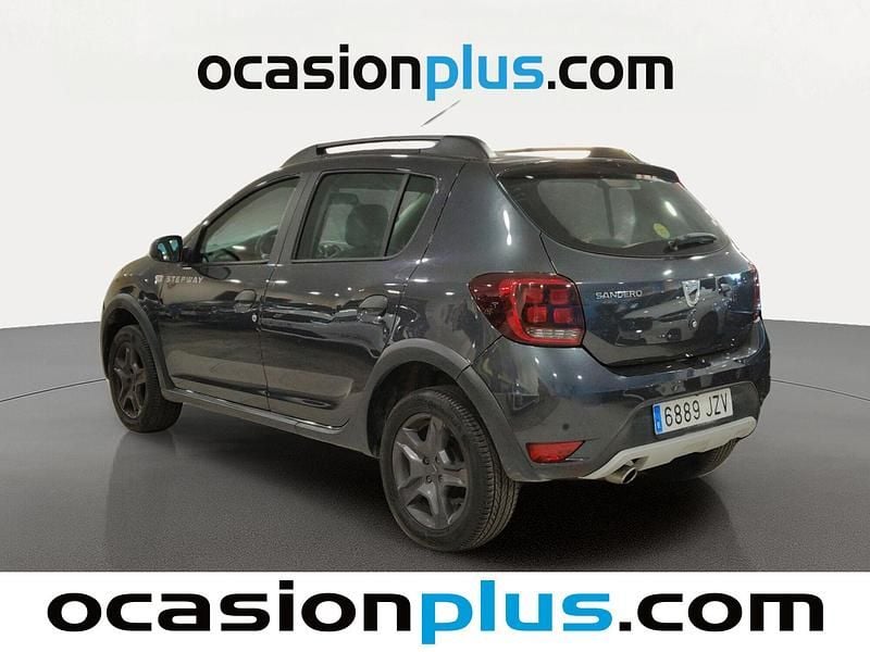 Usado Dacia Sandero 90 CV (66 kW) 2017 Gris Utilitario
