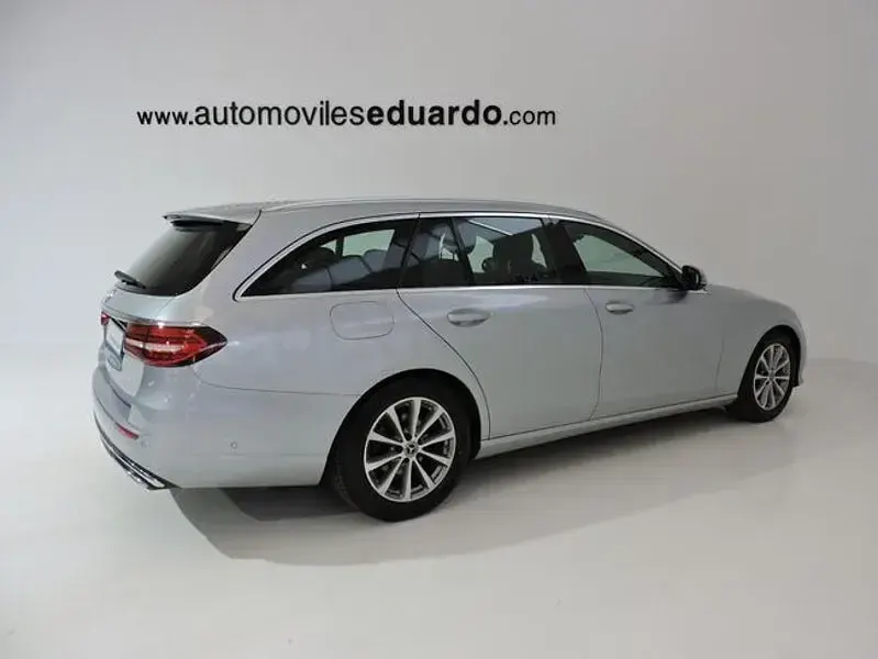 Käytetty Mercedes E220 194 HP (142 kW) 2021 Harmaa Farmari
