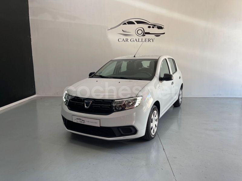Blanco Usado 2020 Dacia Sandero Essentiel Utilitario | 9990 € (Buen precio) - Imagen 1/4