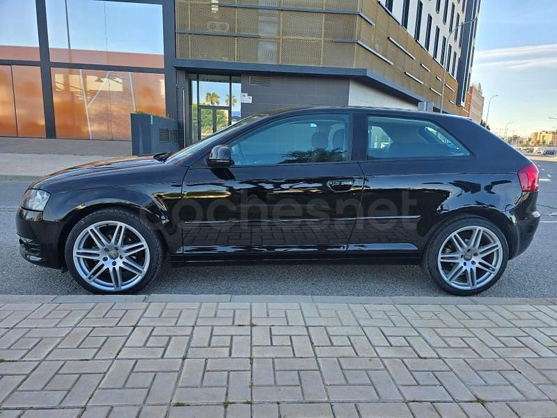 Usado Audi A3 Attraction 105 HP (77 kW) 2010 Preto Citadino