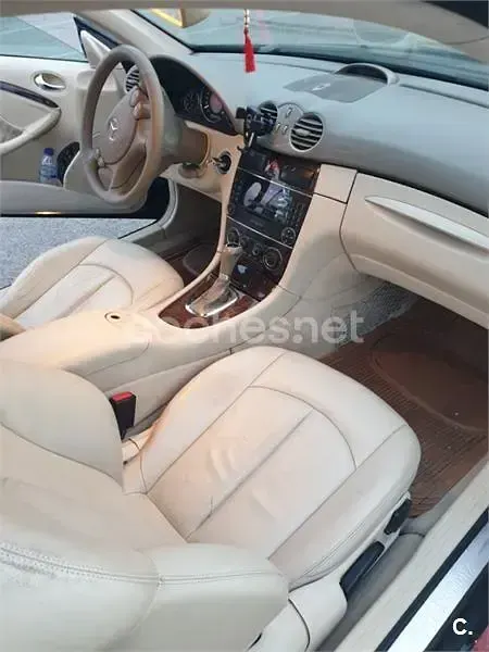 Usado Mercedes CLK220 Elegance 150 CV (110 kW) 2007 Negro Coupe