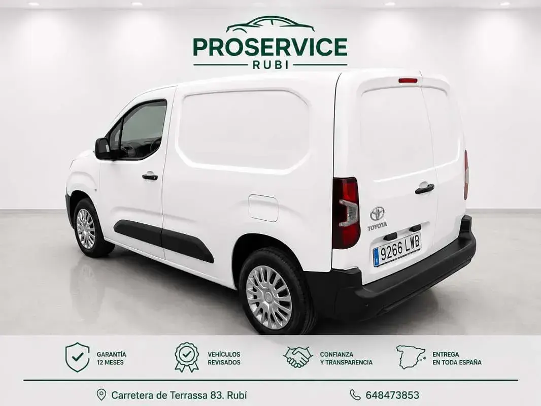 Usado Toyota Proace City City 102 CV (75 kW) 2022 Blanco Monovolumen