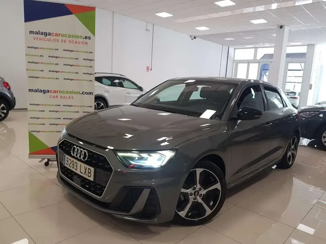 Usado Audi A1 Sportback 95 CV (69 kW) 2022 Gris Utilitario