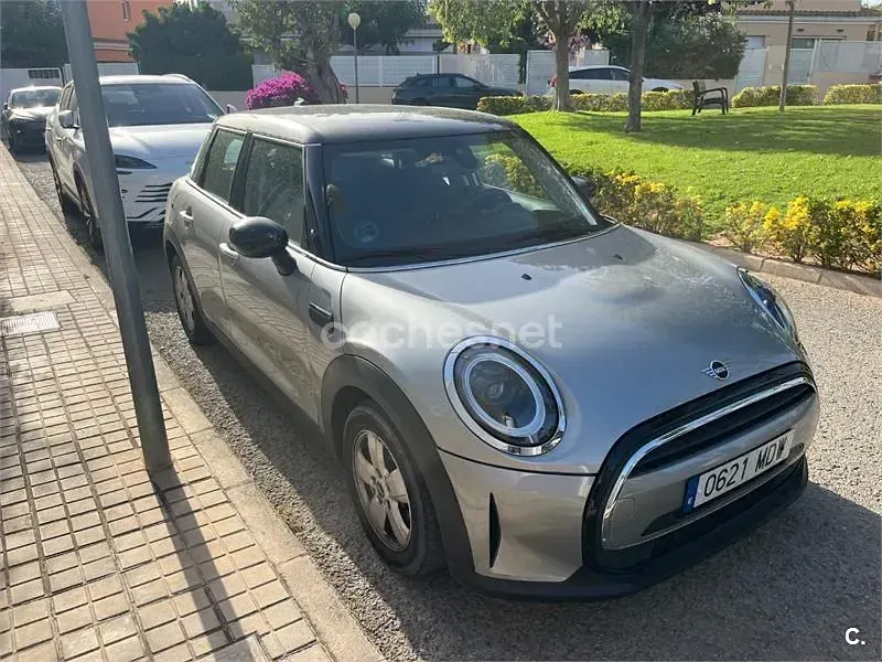 Usado Mini Cooper 136 CV (100 kW) 2023 Gris / plata Utilitario