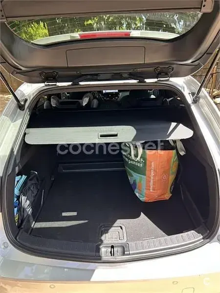 Usado Toyota Corolla Sport 140 CV (102 kW) 2024 Gris / plata Familiar