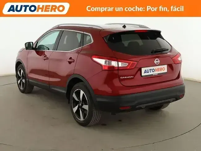 Usado Nissan Qashqai N-Connecta 115 CV (84 kW) 2016 Rojo SUV