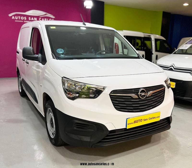 Usado Opel Combo 75 CV (55 kW) 2020 Blanco Monovolumen
