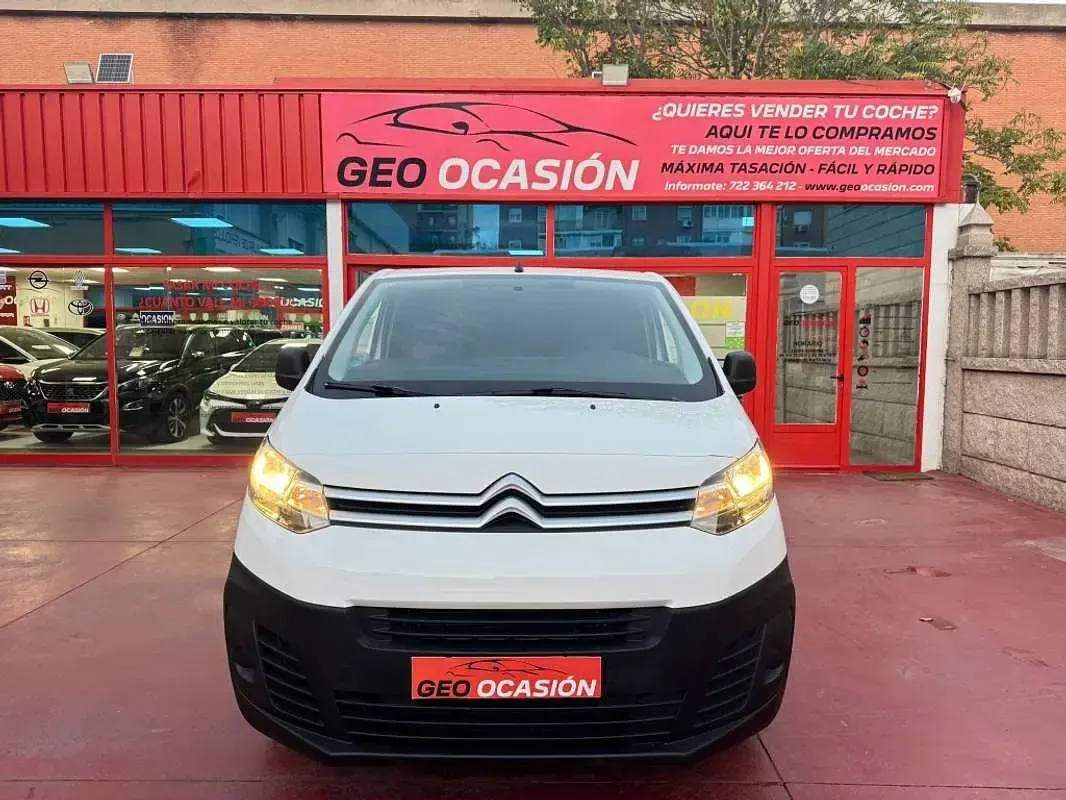 Usado Citroën Jumpy Comfort 116 CV (85 kW) 2018 Blanco Monovolumen
