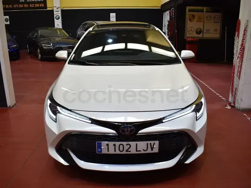 Usado Toyota Corolla Sport 180 CV (132 kW) 2020 Blanco Familiar