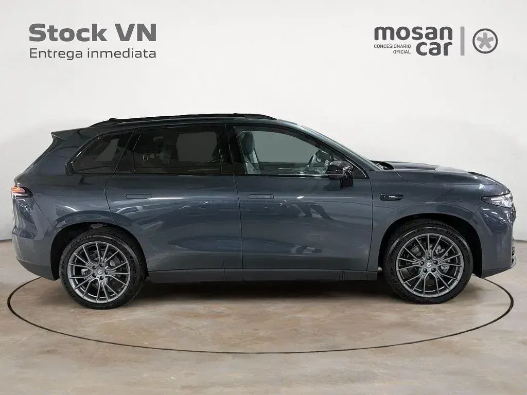Nuevo Leapmotor C10 2025 Glazed green SUV
