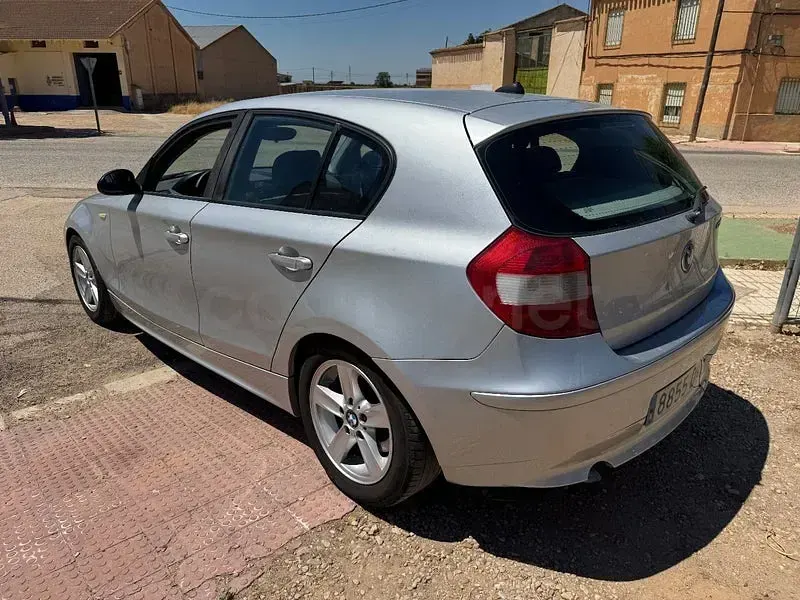 Usado BMW 120 163 CV (119 kW) 2005 Gris / plata Utilitario
