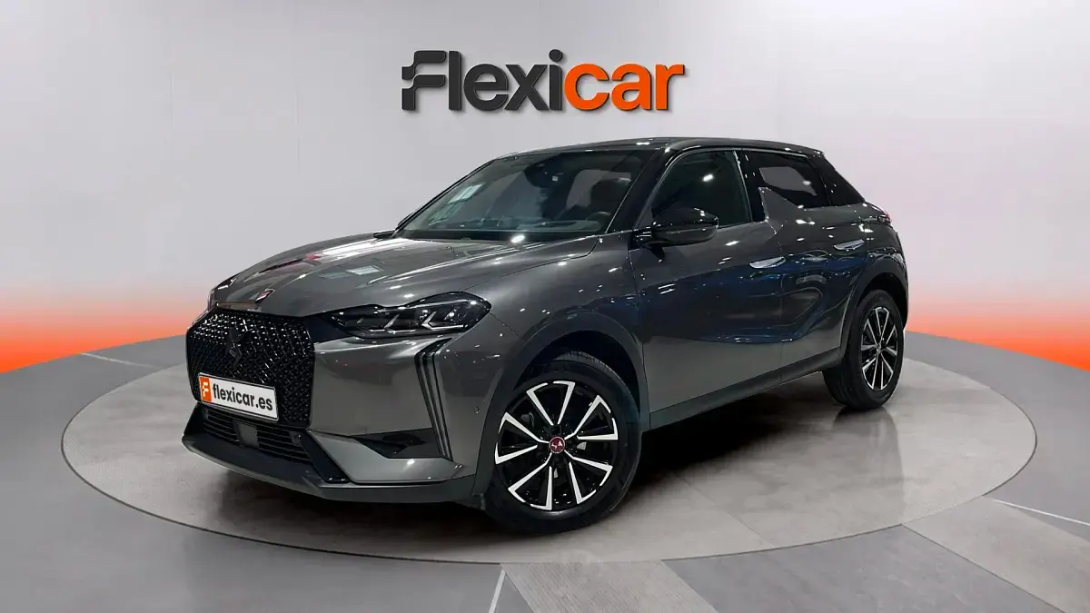 Usado DS Automobiles DS3 Crossback Performance 131 CV (96 kW) 2023 Gris SUV