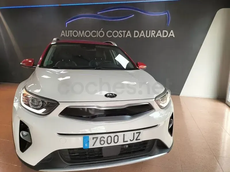 Usado Kia Stonic 120 CV (88 kW) 2020 Blanco SUV