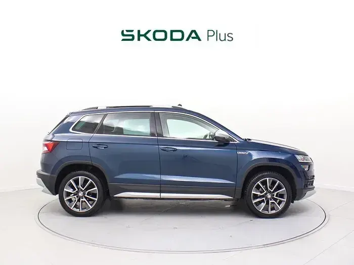 Usado Skoda Karoq 150 CV (110 kW) 2021 Azul SUV