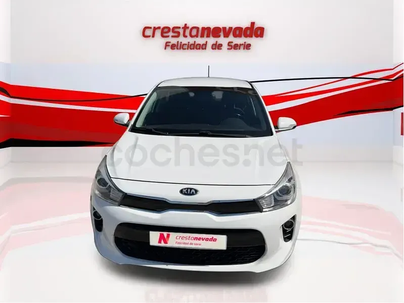 Usado Kia Rio 84 CV (61 kW) 2018 Blanco Berlina