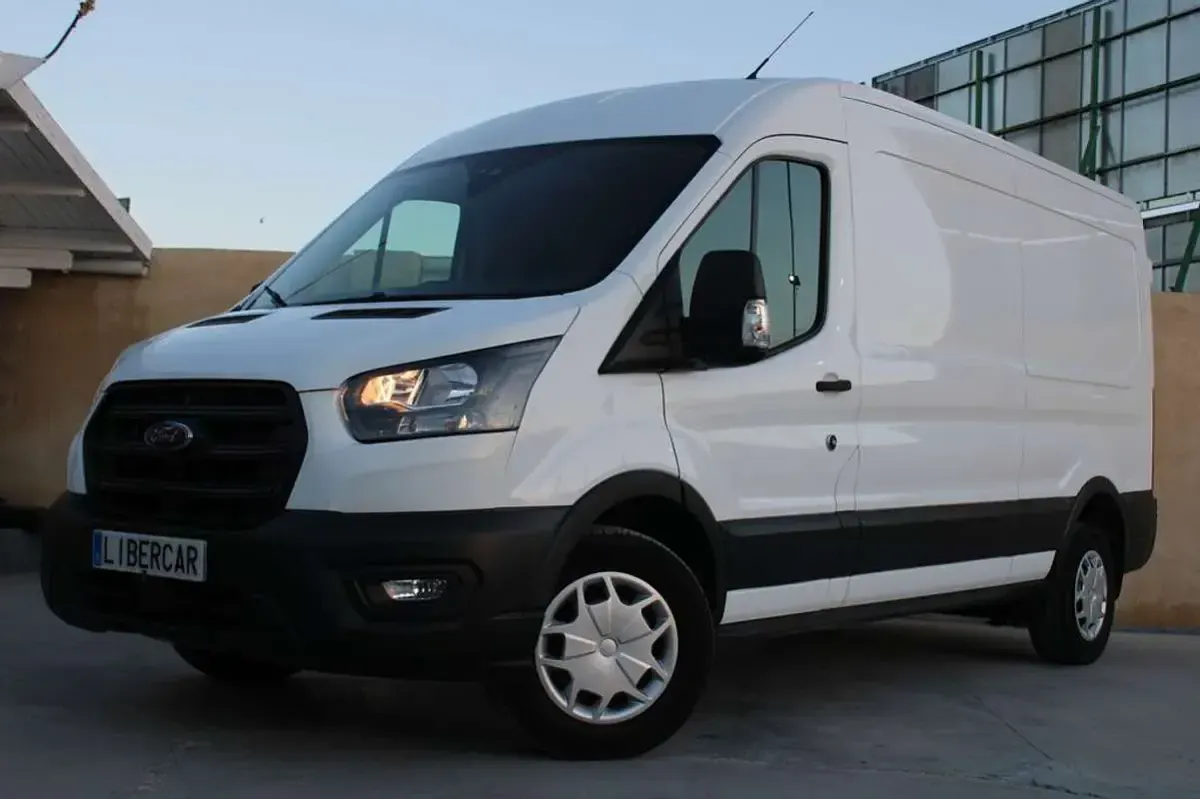 Usado Ford Transit Trend 129 CV (94 kW) 2024 Blanco Van
