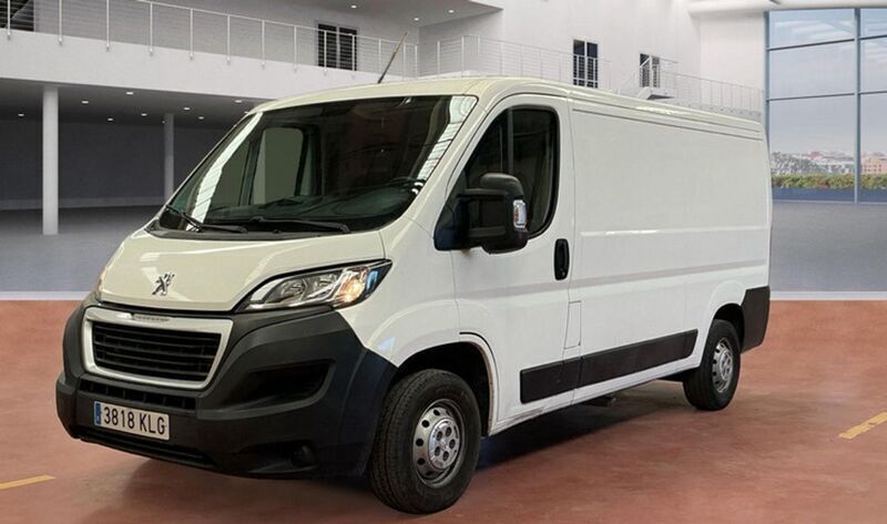 Blanco Usado 2018 Peugeot Boxer Van | 15.650 € (Precio justo) - Imagen 1/4