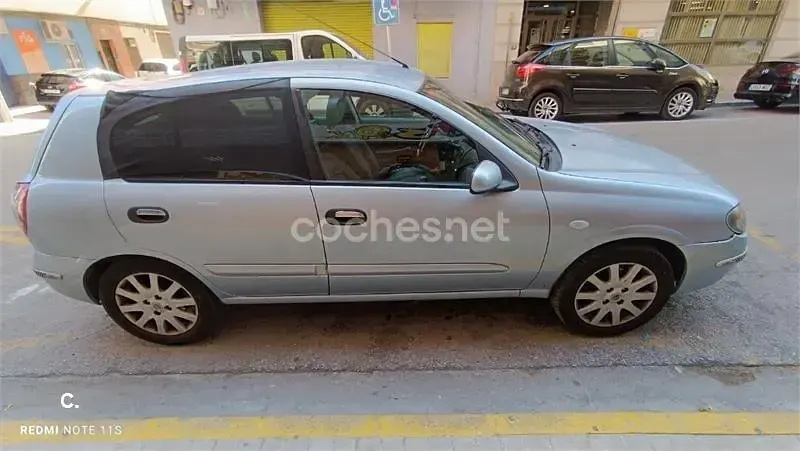 Usado Nissan Almera 98 CV (72 kW) 2006 Blanco Berlina