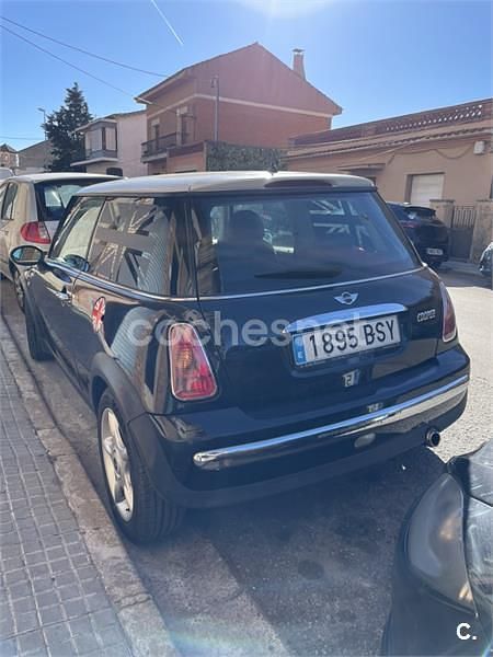Usado Mini Cooper 115 CV (84 kW) 2002 Negro Utilitario