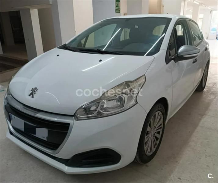 Blanco Usado 2016 Peugeot 208 Business-Line Utilitario | 6490 € (Buen precio) - Imagen 1/4