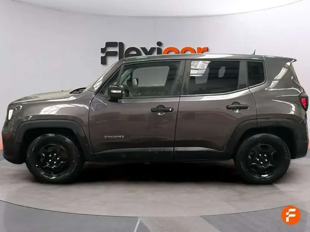 Usado Jeep Renegade Sport 120 CV (88 kW) 2018 Gris SUV