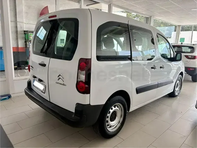 Usado Citroën Berlingo Live 75 CV (55 kW) 2018 Blanco Monovolumen