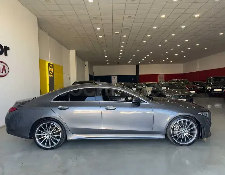 Usado Mercedes CLS350 258 CV (189 kW) 2018 Gris / plata Berlina