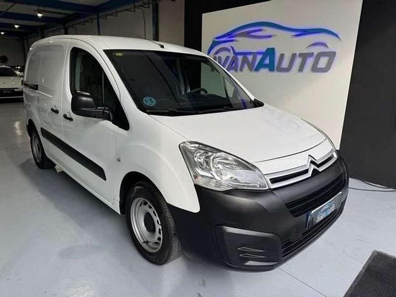 Usado Citroën Berlingo 73 CV (53 kW) 2018 Blanco Monovolumen