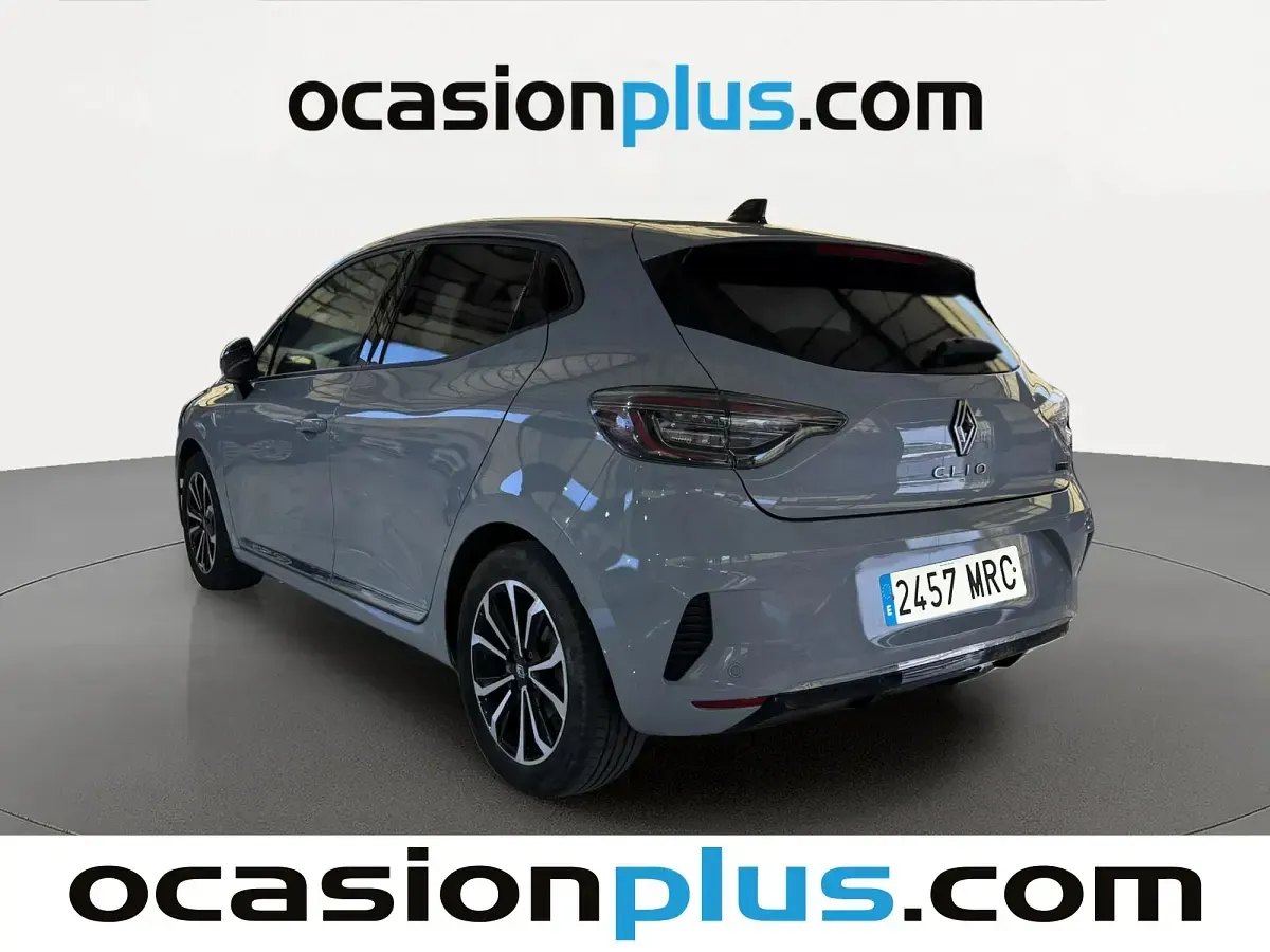 Usado Renault Clio V Techno 143 CV (105 kW) 2024 Gris Utilitario