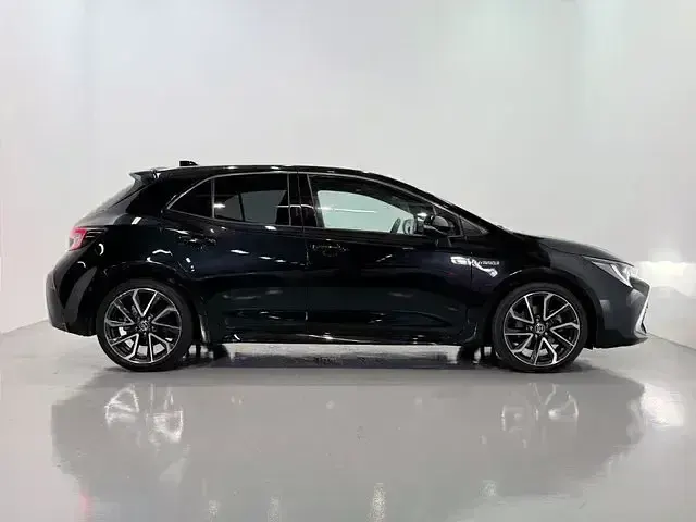 Usado Toyota Corolla Advance 184 CV (135 kW) 2021 Negro Berlina
