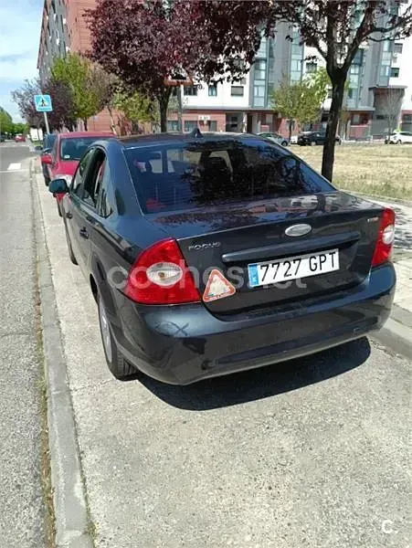 Usado Ford Focus Trend 109 CV (80 kW) 2009 Azul Berlina